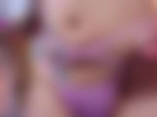 Live cam show with Lola-Roses-Tf - Striptease on hrnylive.com