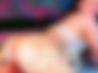 Live cam show with EvaLanie - Green Eyes on parknlotfishbdy
