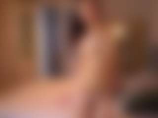 Live cam show with Sofia - Spanking on xfollow cams
