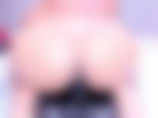 Live cam show with MiistyRose - Facial Piercings on Fling VIP Chat