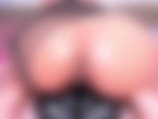Live cam show with MiistyRose - Petite on studioflirtlive.com