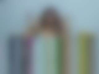 Live cam show with valerierousse - HD on AdultVida.com