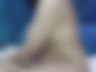 Live cam show with Deezylicious - Twerk on friskycurves.com