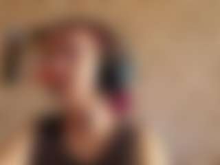 Live cam show with Isa - Average on Camsoda