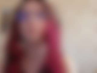 Live cam show with Isa - Small Tits on Hubzter Live