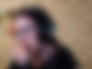 Isa's Live Sex Cam Show