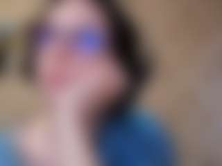 Live cam show with Isa - Nipple Piercings on madthumbs