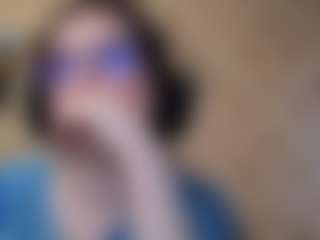 Live cam show with Isa - Body Massage on slutload