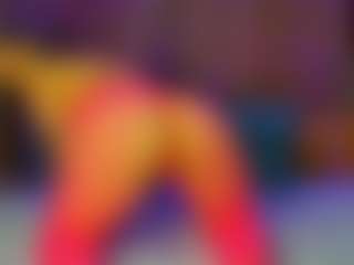 Live cam show with AshleyCutiePie - Ass Clapping on CamwithHer