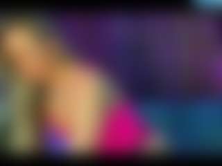 Live cam show with AshleyCutiePie - Blonde Hair Middle Aged on xDating