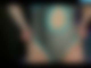 Live cam show with AshleyCutiePie - Blonde Hair Middle Aged on AdultVida.com