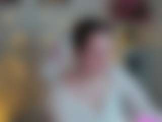 Live cam show with Kylara-1 - Average on CamClone