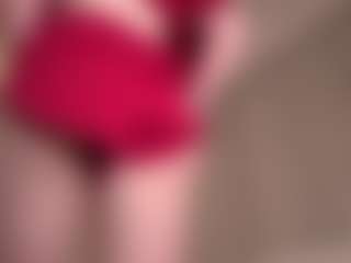 Live cam show with LucienneRelkin - Normal on Camsoda