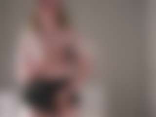 Live cam show with LucienneRelkin - Average on Camsoda