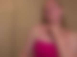 Live cam show with LucienneRelkin - Body Massage on Camsoda