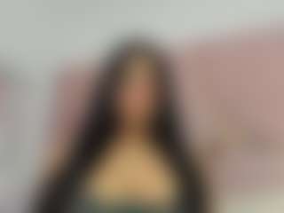 Live cam show with Honeyht - Ebony on Camsoda | colombia