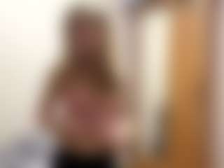 Live cam show with OtiliaLingerfelter - Average on AdultVida.com