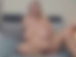 Live cam show with rileyloganbbw - Blue Eyes on Soda Cam