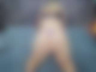 rileyloganbbw MILF webcam performer live streaming