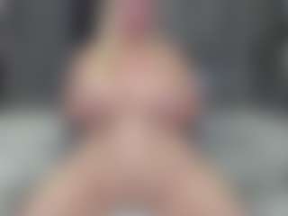 Live cam show with rileyloganbbw - Blonde Hair MILF on Camsoda Late Night