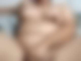 Live cam show with DanielleEvans - Mobile on hrnylive.com