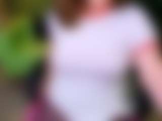 Live cam show with Karoline - Twitter on TeamSkeetLive