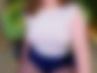 Live cam show with Karoline - Moaning on LiveSexCams6