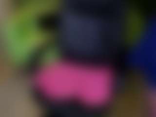 Live cam show with Karoline - Moaning on chickslive.net