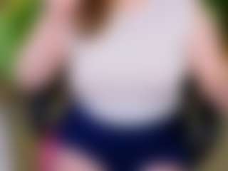Live cam show with Karoline - Blue Eyes on xDating