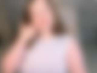 Live cam show with Karoline - Colombia MILF on SinfulBabes