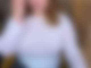Live cam show with Karoline - Blue Eyes on xDating