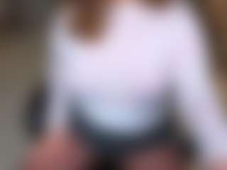 Live cam show with Karoline - Grey on Camsoda