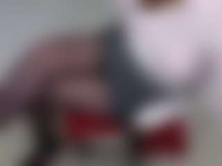 Live cam show with Karoline - Colombia MILF on Camsoda