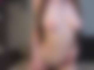 Live cam show with EmelineMooring - Blue Eyes on TeamSkeetLive