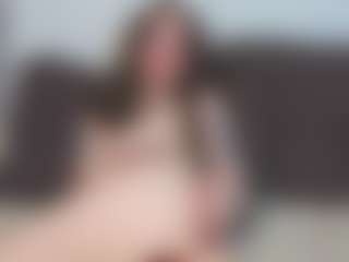 EmelineMooring's Live Sex Cam Show