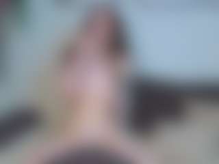 EmelineMooring's Live Sex Cam Show