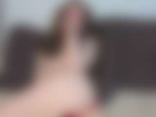 Live cam show with EmelineMooring - Blue Eyes on TottyGirls
