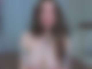 EmelineMooring's Live Sex Cam Show