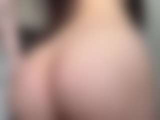 Live cam show with KatiaCogbill - Ice on SinfulBabes