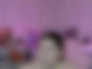 Live cam show with Maya-Raay - Green Eyes on Mixed Magazine Live