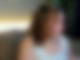 Live cam show with Maya-Raay - Body Massage on Free Soda