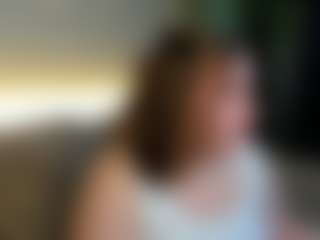 Live cam show with Maya-Raay - Average on Free Soda