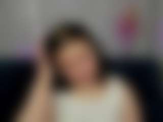 Live cam show with Maya-Raay - Green Eyes on hotwifechat.live