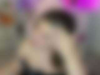 Live cam show with Maya-Raay - Pretty on Camming Site