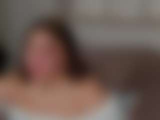 Live cam show with Maya-Raay - Pretty on live18s.com