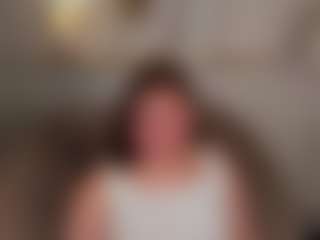 Live cam show with Maya-Raay - Spanks on Dare Cams