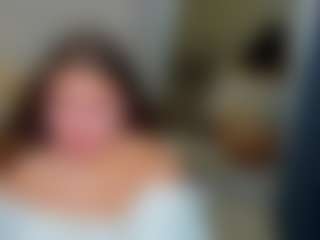 Live cam show with Maya-Raay - Pretty on SpunkLive