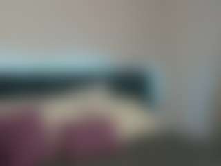 Live cam show with Maya-Raay - Longhair on SpankPalCams