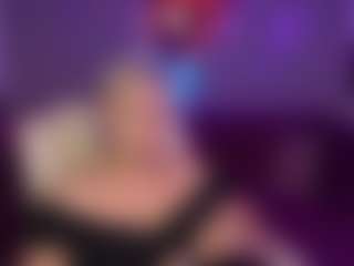 CrystalVibe's Live Sex Cam Show