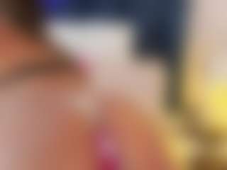 Live cam show with ErikaMoore - Squats on TeamSkeetLive